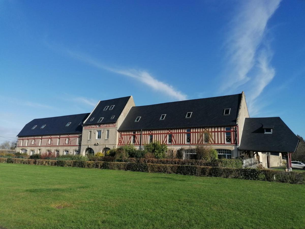 Grand duplex lumineux près Port en Bessin, Bayeux, Omaha Beach, plages du débarquement Commes Esterno foto