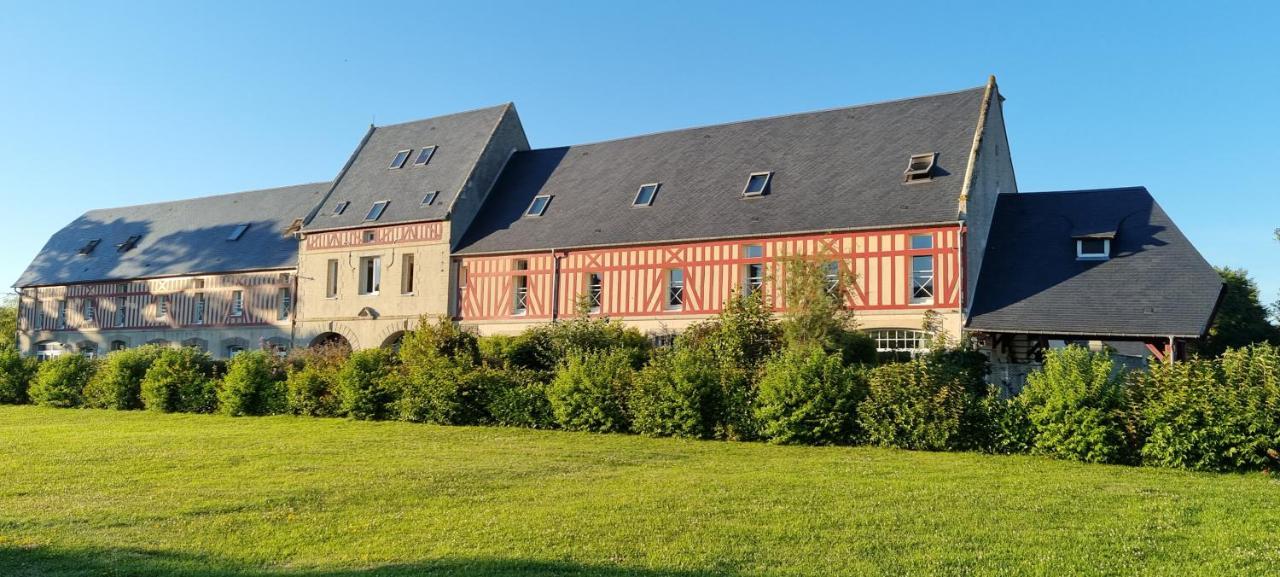 Grand duplex lumineux près Port en Bessin, Bayeux, Omaha Beach, plages du débarquement Commes Esterno foto